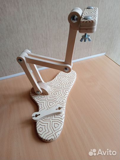 Держатель пялец