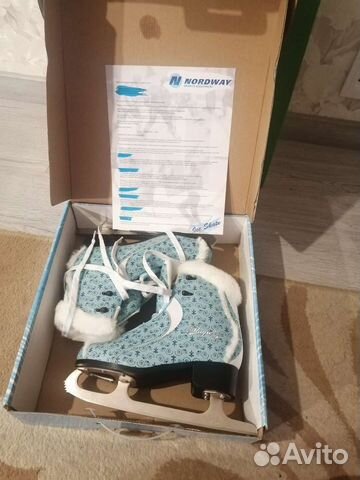 Коньки новые