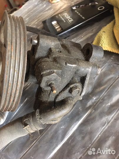 Насос Гура Mitschubishi RVR