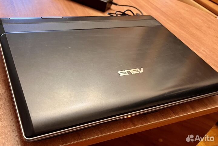 Ноутбук asus