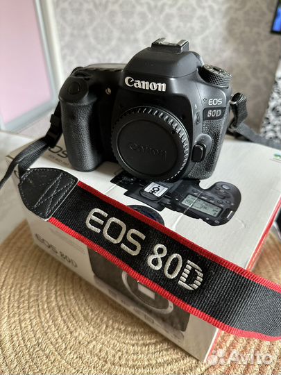 Зеркальный фотоаппарат canon 80d