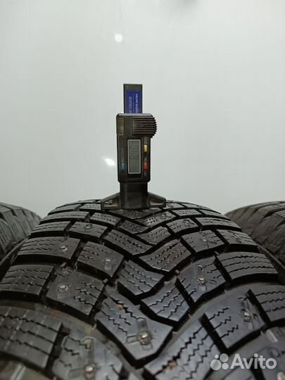 Колеса 215 65 16 Continental IceContact 3