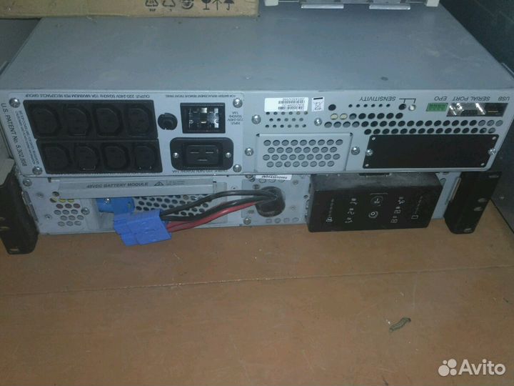 APC Smart-UPS 2200va