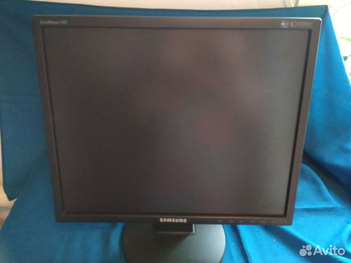 Монитор Samsung