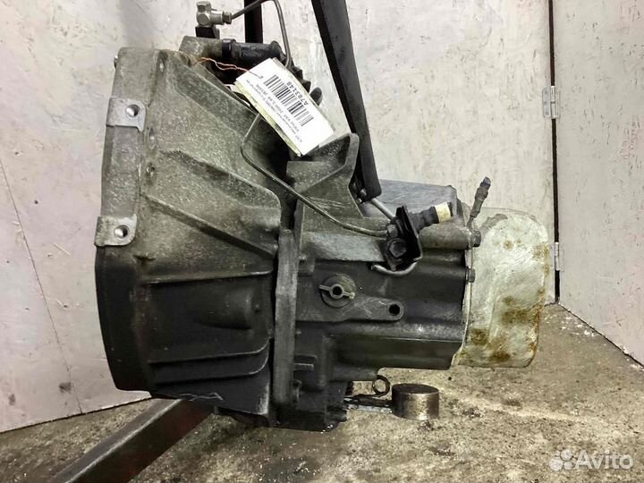 МКПП (механическая коробка переключения передач) V