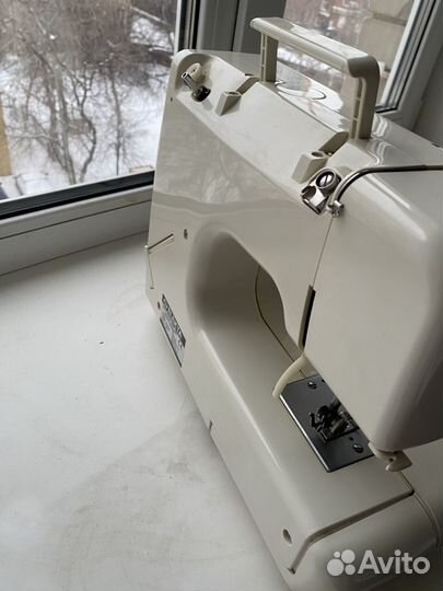 Швейная машинка Elekta ESM-110