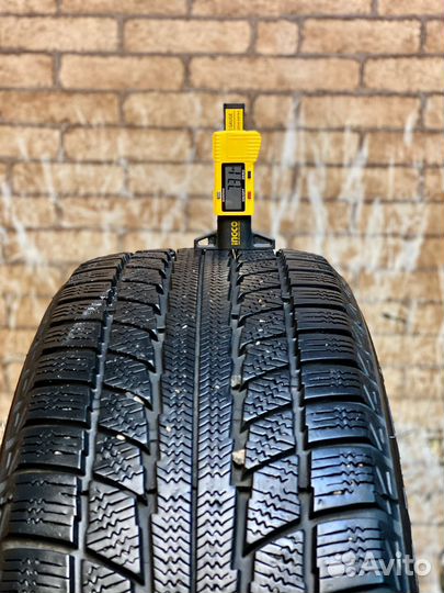 Triangle TR777 215/55 R17