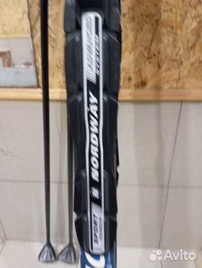 Беговые лыжи с палками подростковые 185 см