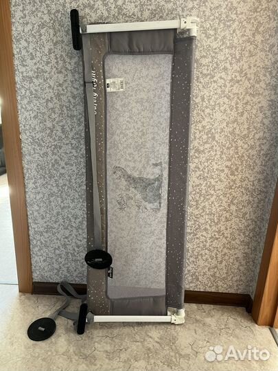 Защитный барьер для кровати