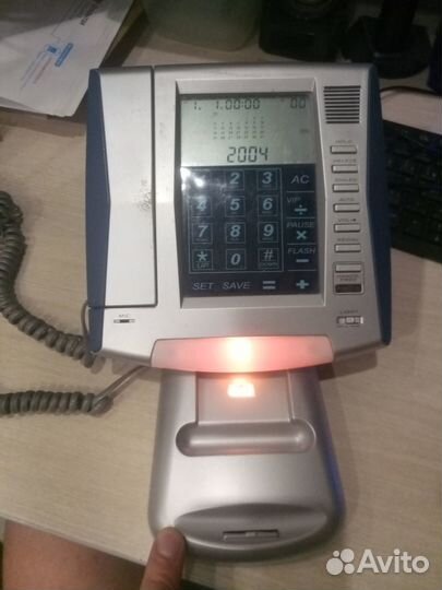 Стационарные телефоны и телефоны с трубками