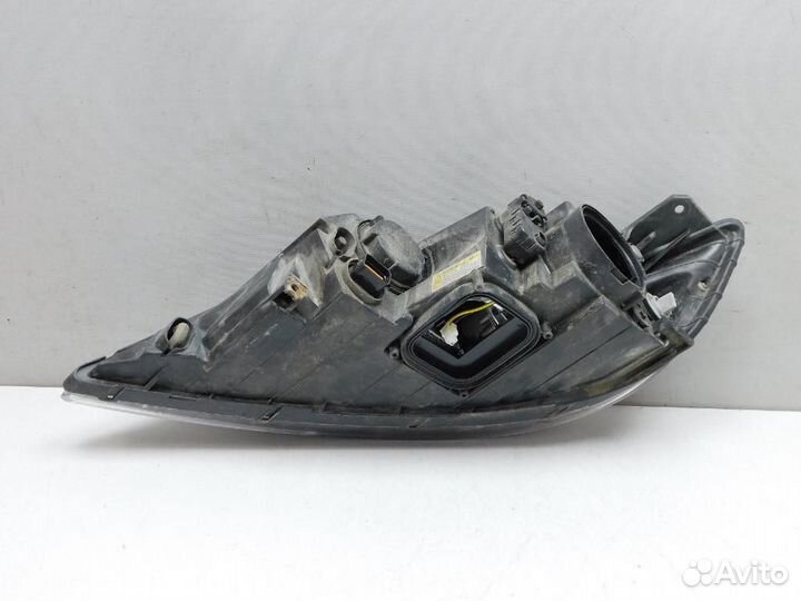 Фара правая Kia Sorento