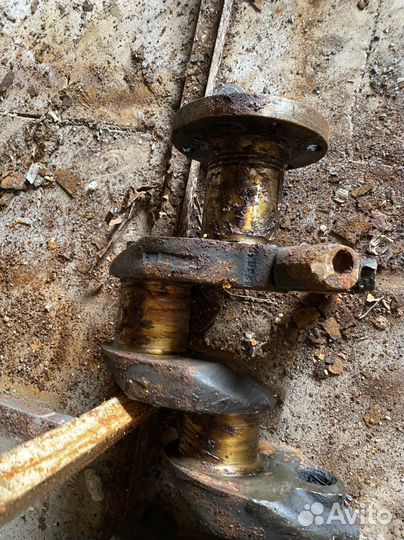 Коленвал Т-130