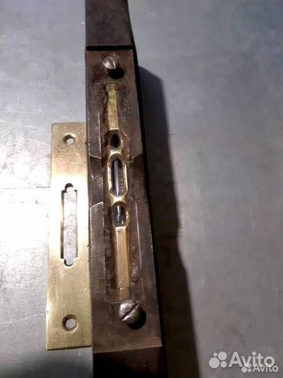 Старинный чугунный станочный уровень