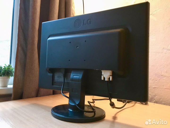 Монитор 24 дюйма LG, iPS, FHD