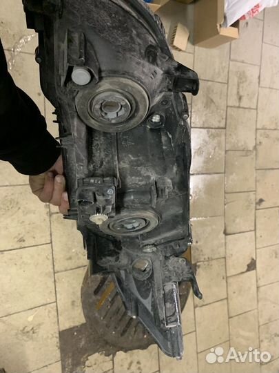 Фара передняя правая toyota corolla 140