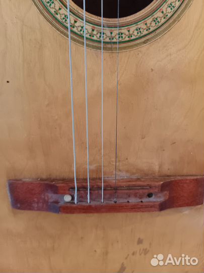 Акустическая гитара