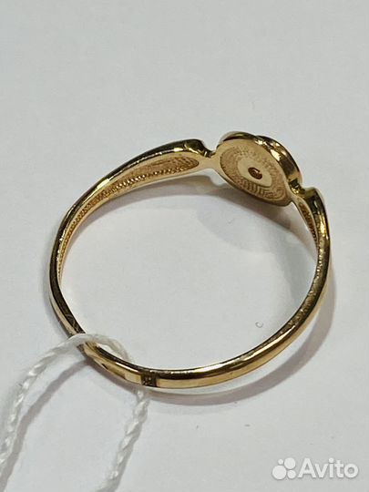 Золотое кольцо с бриллиантом (15650)*