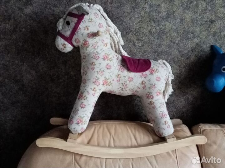 Ослик и лошадь