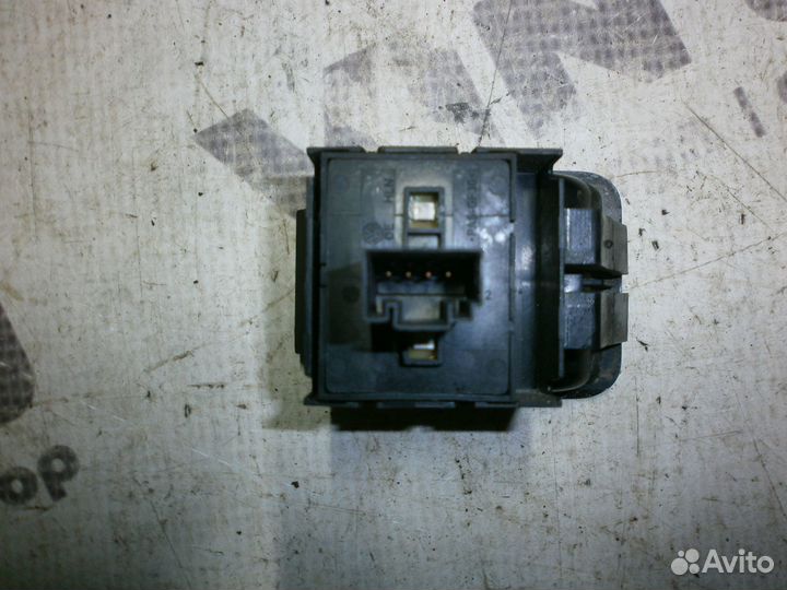 Блок управления стеклоподъемниками Volkswagen Cadd