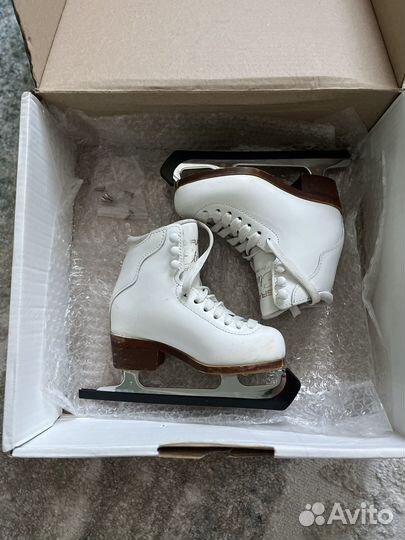 Фигурные Коньки graf Etude 28