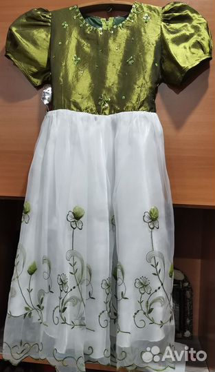 Платье праздничное