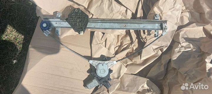 Мотор стеклоподъемника subaru forester SH