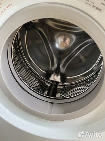 Стиральная машина б/у Electrolux EWS1046