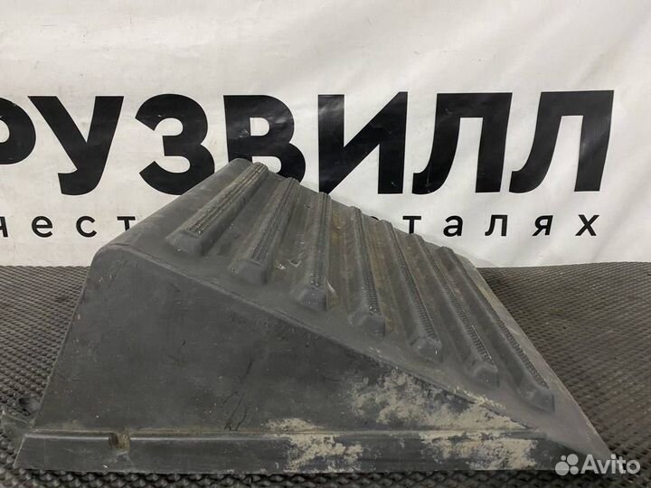 Крышка аккумулятора Volvo FH13 20507252