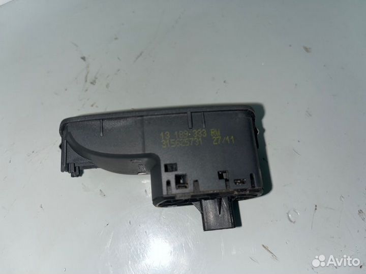 Кнопка стеклоподъемника Opel Corsa D A14XER 2011