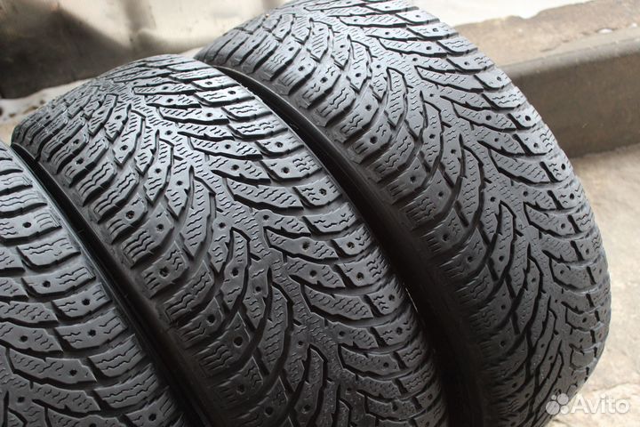Nokian Tyres Hakkapeliitta 9 215/55 R17 98T