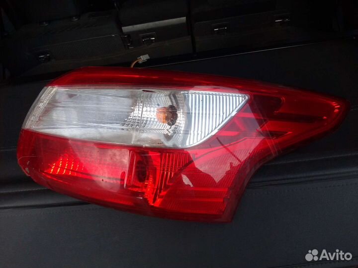 Задний фонарь форд фокус 3 седан