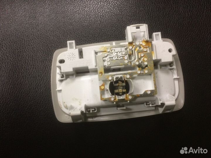 Плафон салона Renault Arkana, Duster 2