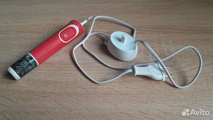 Зубная щетка oral-b