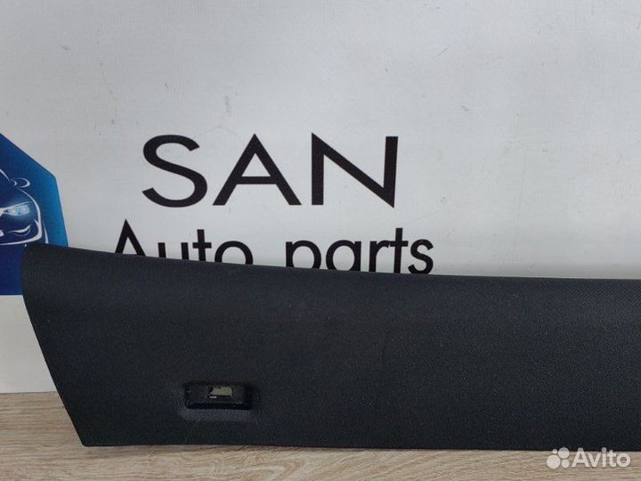 Накладка стойки лобового стекла передняя правая