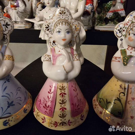 Вербилки. Фарфоровая статуэтка Катюша с голубем