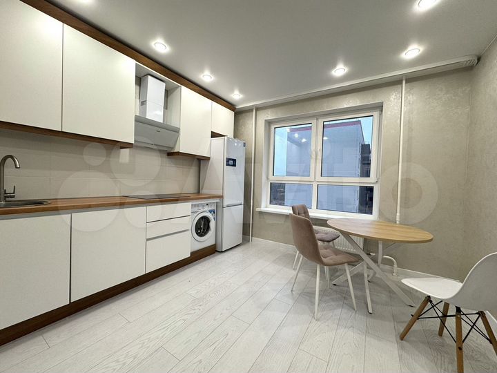 2-к. квартира, 60 м², 4/9 эт.