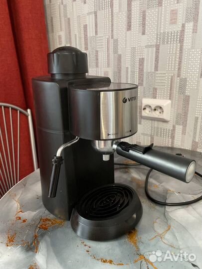 Кофемашина рожкового типа Vitek VT-1512