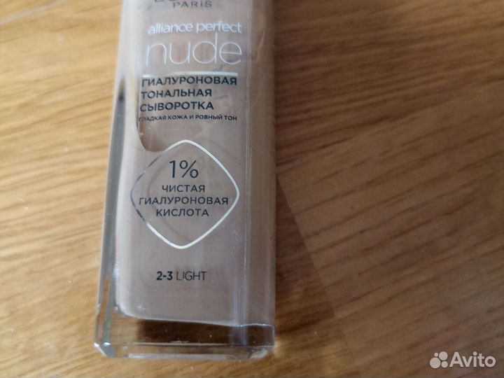 Тональная сыворотка гиалуроновая Loreal