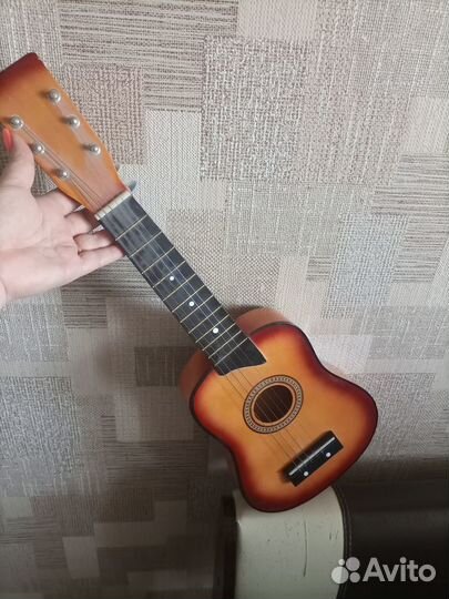 Гитара укулеле