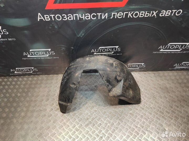 Подкрылок передний правый Mercedes Benz C 230 2.3