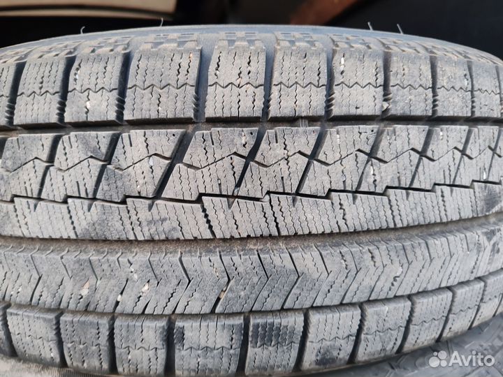 Bridgestone Blizzak VRX 205/60 R16