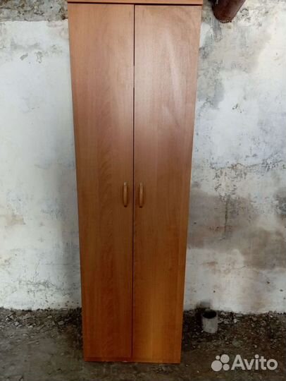 Шкаф