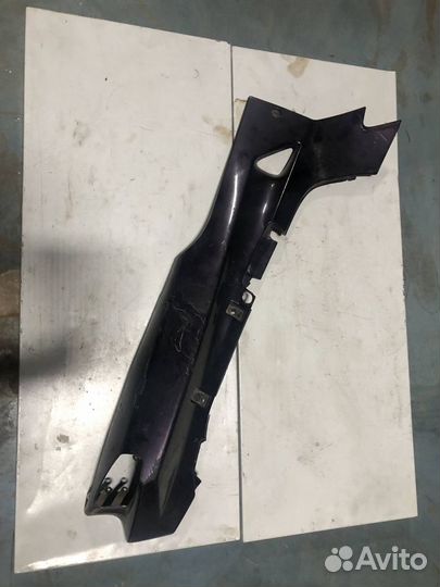 Левая часть пластика хвоста для Kawasaki ZZR400 1