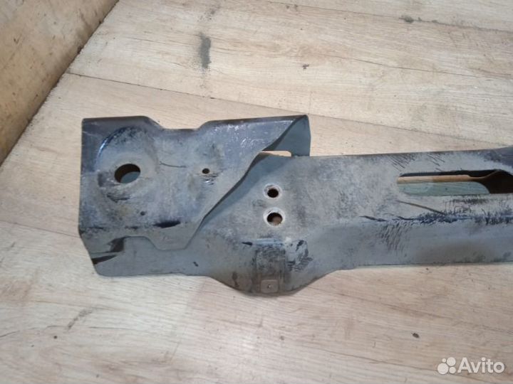 Усилитель бампера задний Chery Tiggo3 универсал