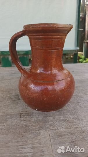 Глиняный кувшин старинный