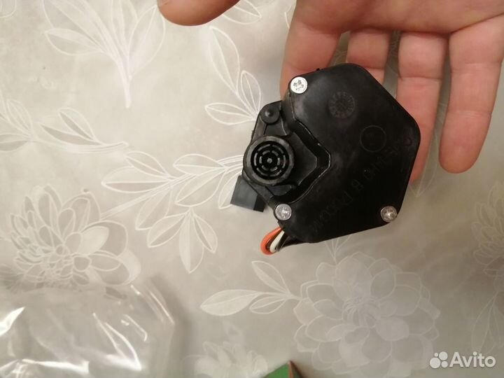 Продам краник отопителя Газель умз