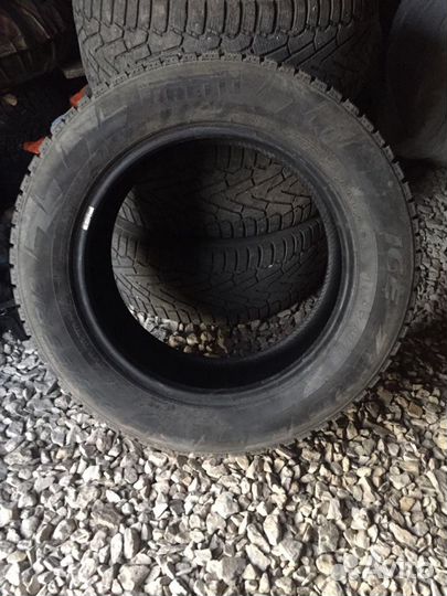 Pirelli P Zero Winter 255/55 R18