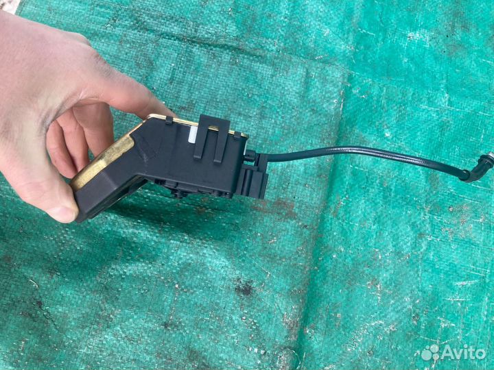 Замок багажника для Ford Mondeo III 2001 г