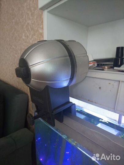 Автокормушка для рыб