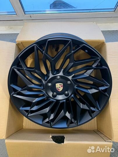 Диски для на Порше Porsche Cayenne 3 / Coupe R22